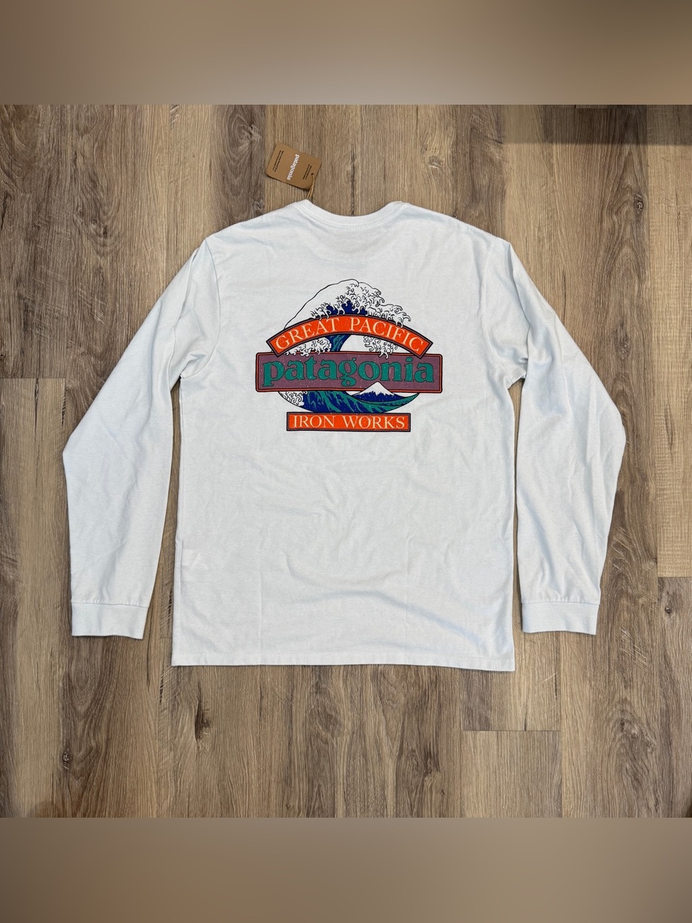 Patagonia Long-Sleeved Great Waves Responsibili-Tee White